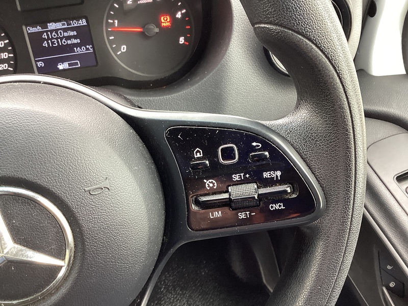 Mercedes 315 CDI Progressive MWB M/R A/C Euro 6