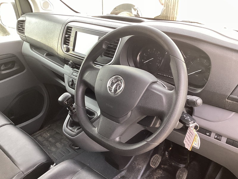 Vauxhall Turbo D 3100 Sportive LWB L/R A/C Euro 6