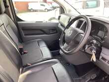 Vauxhall Vivaro Turbo D 3100 Sportive LWB L/R A/C Euro 6 