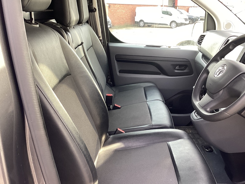 Vauxhall Turbo D 3100 Sportive LWB L/R A/C Euro 6