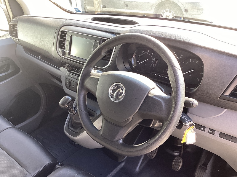 Vauxhall Turbo D 3100 Sportive LWB L/R A/C Euro 6