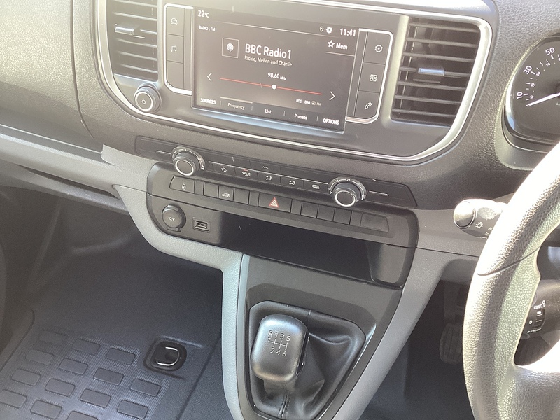Vauxhall Turbo D 3100 Sportive LWB L/R A/C Euro 6