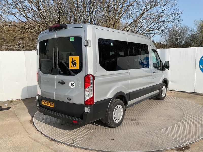 Ford 350 EcoBlue Trend 12 Seater 