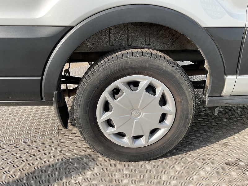 Ford 350 EcoBlue Trend 12 Seater 