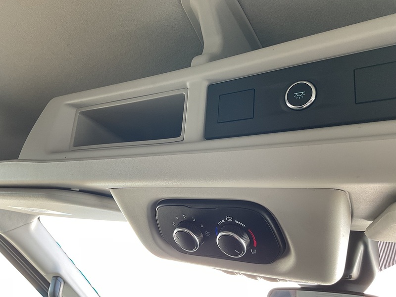 Ford 350 EcoBlue Trend 12 Seater 