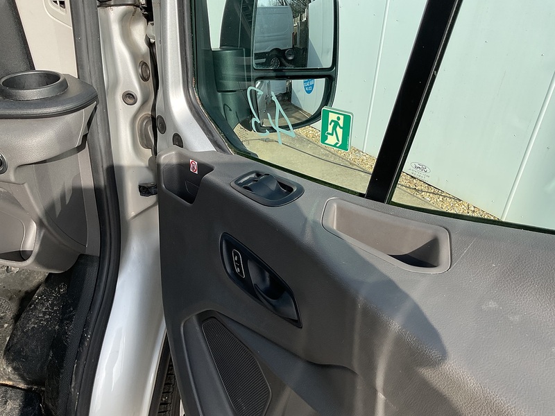 Ford 350 EcoBlue Trend 12 Seater 