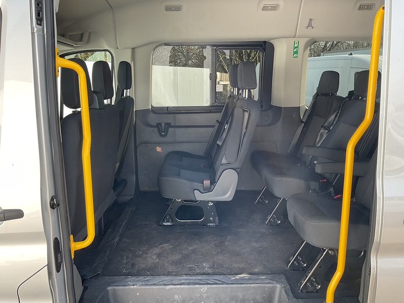 Ford 350 EcoBlue Trend 12 Seater 
