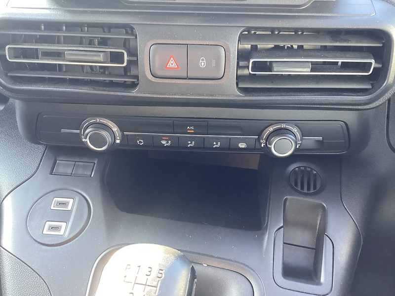 Peugeot BlueHDi 1000 Professional SWB Euro 6 **NO VAT**