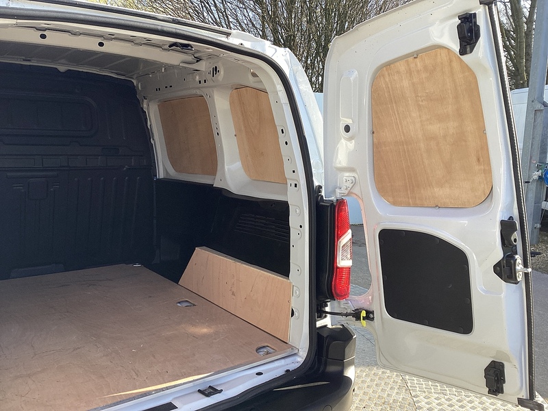 Peugeot BlueHDi 1000 Professional SWB Euro 6 **NO VAT**