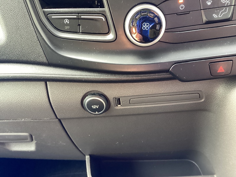 Ford 350 EcoBlue Leader Luton Lwb With T/lift A/C Euro 6 L=13ft 7