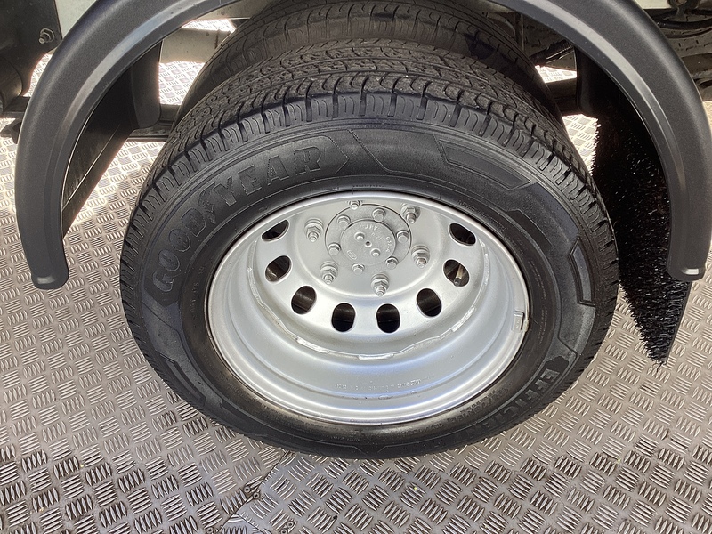 Ford 350 EcoBlue Leader Luton Lwb With T/lift A/C Euro 6 L=13ft 7