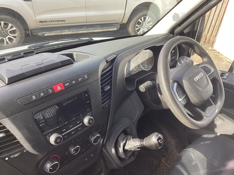 Iveco D HPI 14V 35C 3000 Tipper A/C Euro 6 L=11FT