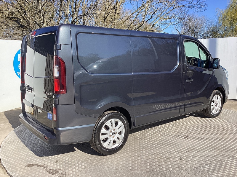 Renault dCi Blue SL30 Extra SWB L/R Euro 6