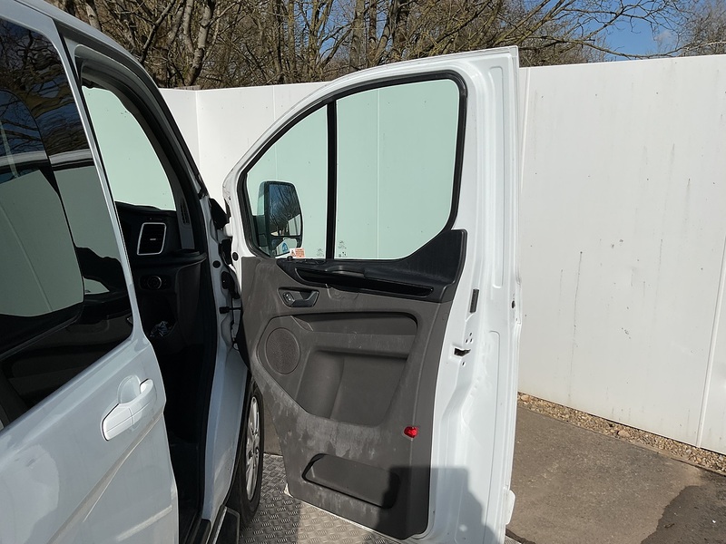 Ford 2.0 320 EcoBlue Limited Crew Van  Diesel Auto L1 H1 Euro 6 (170 ps)