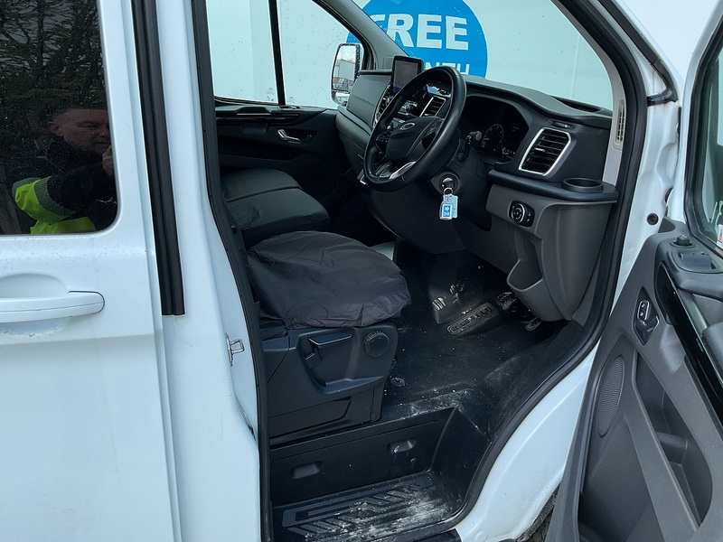 Ford 320 EcoBlue Limited SWB Euro 6