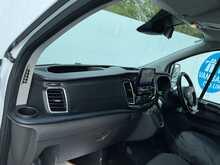 Ford Transit Custom Crew Van 320 EcoBlue Limited SWB Euro 6 