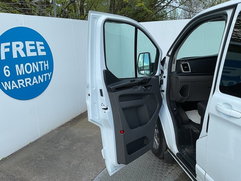 Ford 320 EcoBlue Limited SWB Euro 6