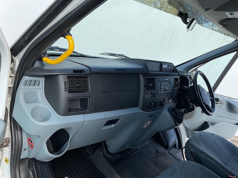 Ford 2.2 TDCi 430 HDT Minibus 5dr Diesel Manual RWD L4 H2 (133 bhp)