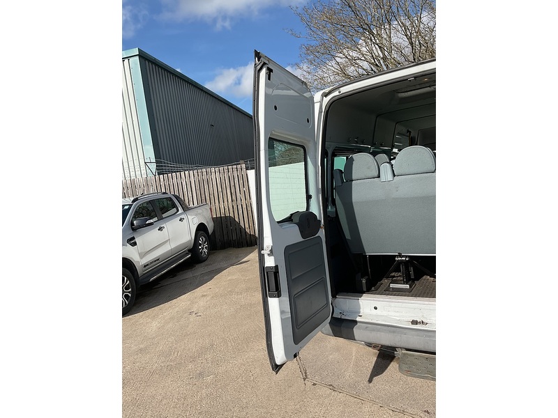 Ford 2.2 TDCi 430 HDT Minibus 5dr Diesel Manual RWD L4 H2 (133 bhp)
