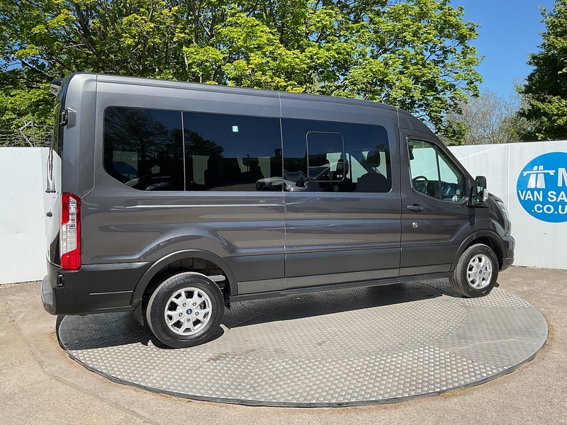 Ford 410 EcoBlue Limited 15 Seater 
