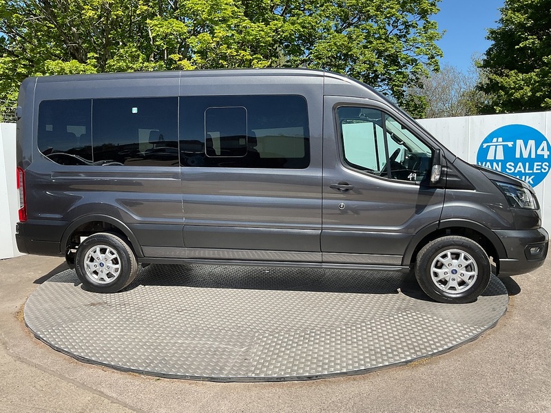 Ford 410 EcoBlue Limited 15 Seater 