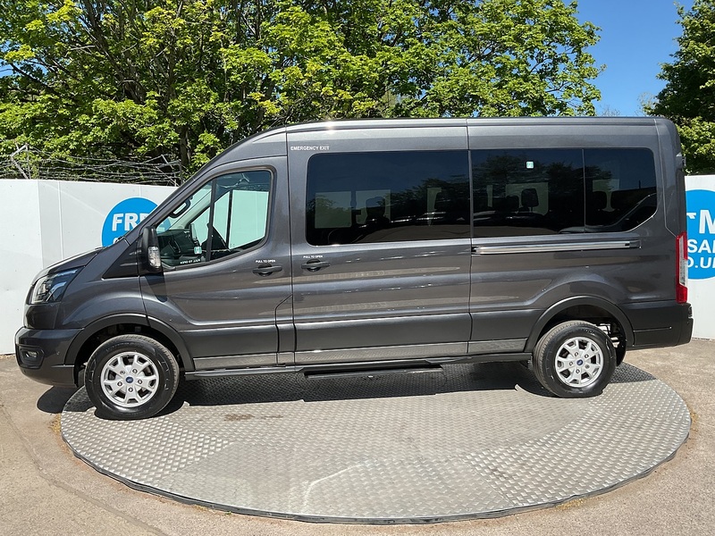 Ford 410 EcoBlue Limited 15 Seater 