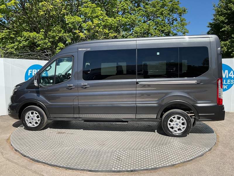 Ford 410 EcoBlue Limited 15 Seater 