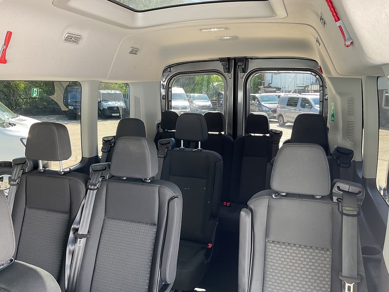Ford 410 EcoBlue Limited 15 Seater 