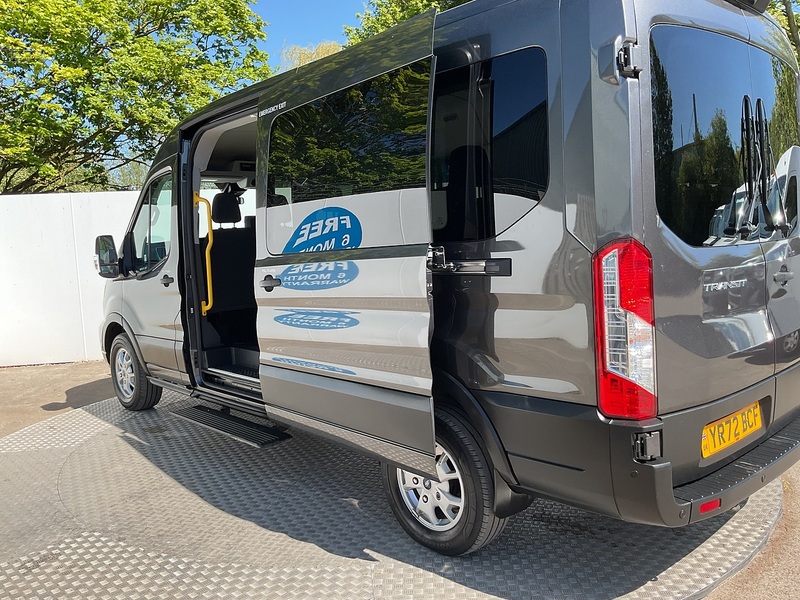Ford 410 EcoBlue Limited 15 Seater 