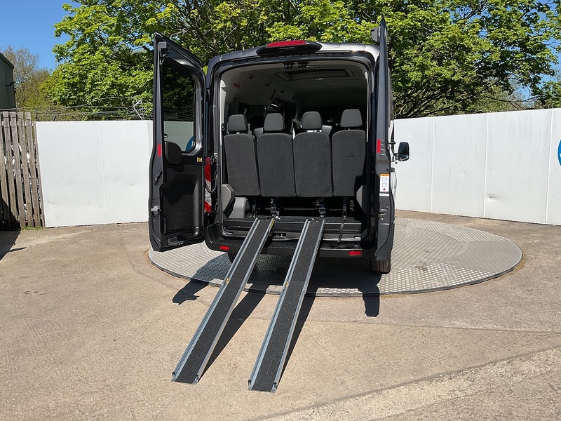 Ford 410 EcoBlue Limited 15 Seater 