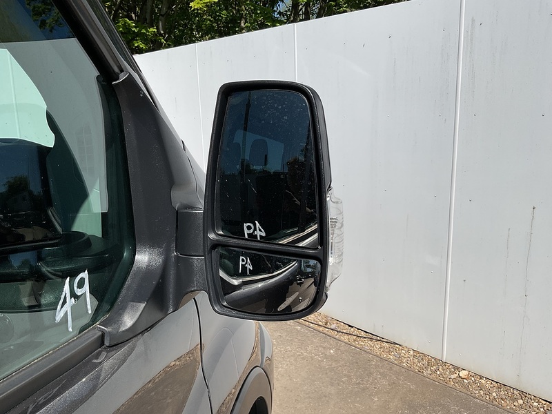 Ford 410 EcoBlue Limited 15 Seater 