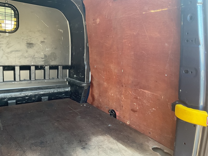 Ford 320 Sport Crewvan **NEW WETBELT**