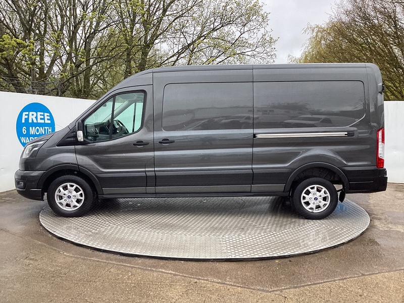 Ford 350 EcoBlue Limited M/R LWB A/C Euro 6 **NO VAT**