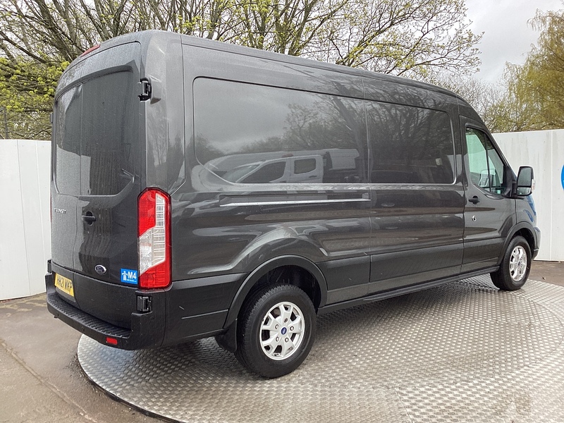 Ford 350 EcoBlue Limited M/R LWB A/C Euro 6 **NO VAT**