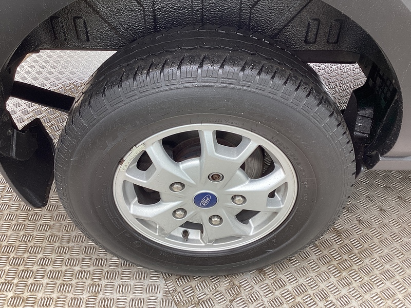 Ford 350 EcoBlue Limited M/R LWB A/C Euro 6 **NO VAT**