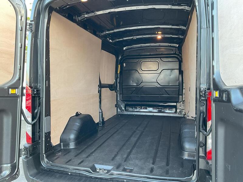 Ford 350 EcoBlue Limited M/R LWB A/C Euro 6 **NO VAT**