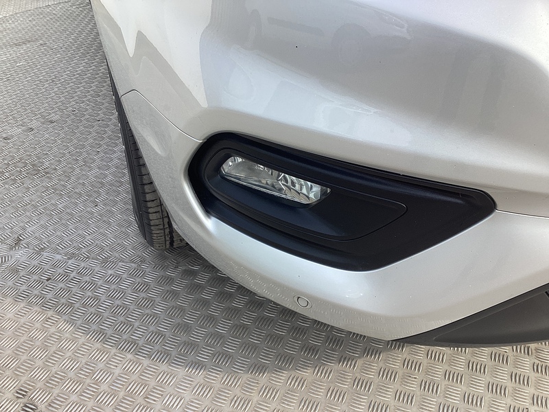 Ford 320 EcoBlue Limited Crewcab LWB L/R Euro 6