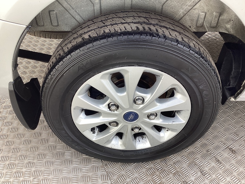 Ford 320 EcoBlue Limited Crewcab LWB L/R Euro 6