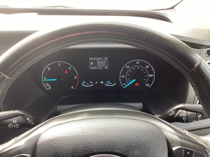 Ford 320 EcoBlue Limited Crewcab LWB L/R Euro 6