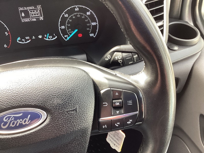 Ford 320 EcoBlue Limited Crewcab LWB L/R Euro 6