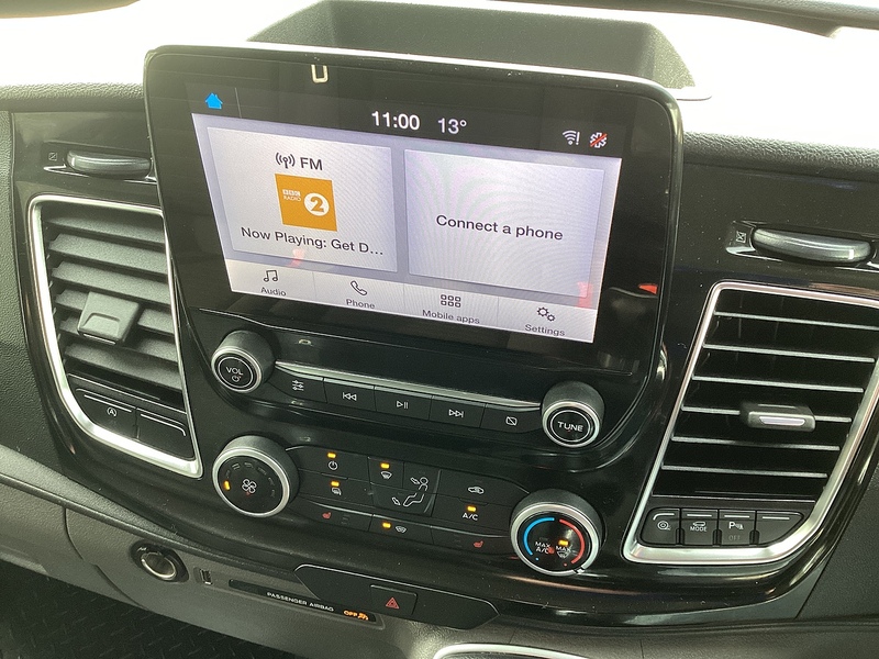 Ford 320 EcoBlue Limited Crewcab LWB L/R Euro 6