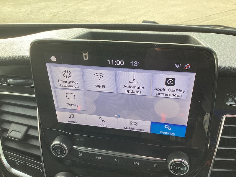 Ford 320 EcoBlue Limited Crewcab LWB L/R Euro 6