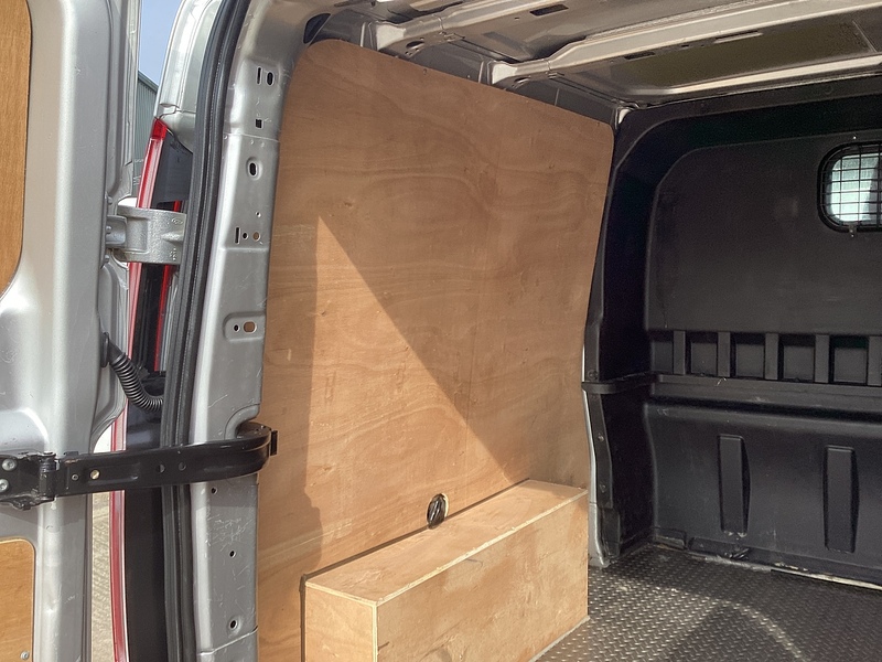 Ford 320 EcoBlue Limited Crewcab LWB L/R Euro 6