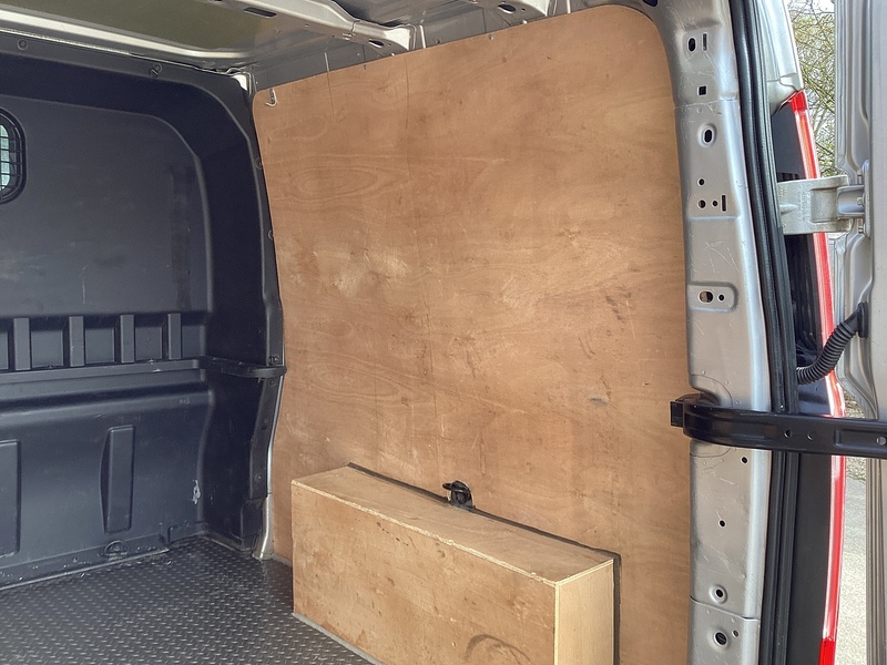 Ford 320 EcoBlue Limited Crewcab LWB L/R Euro 6