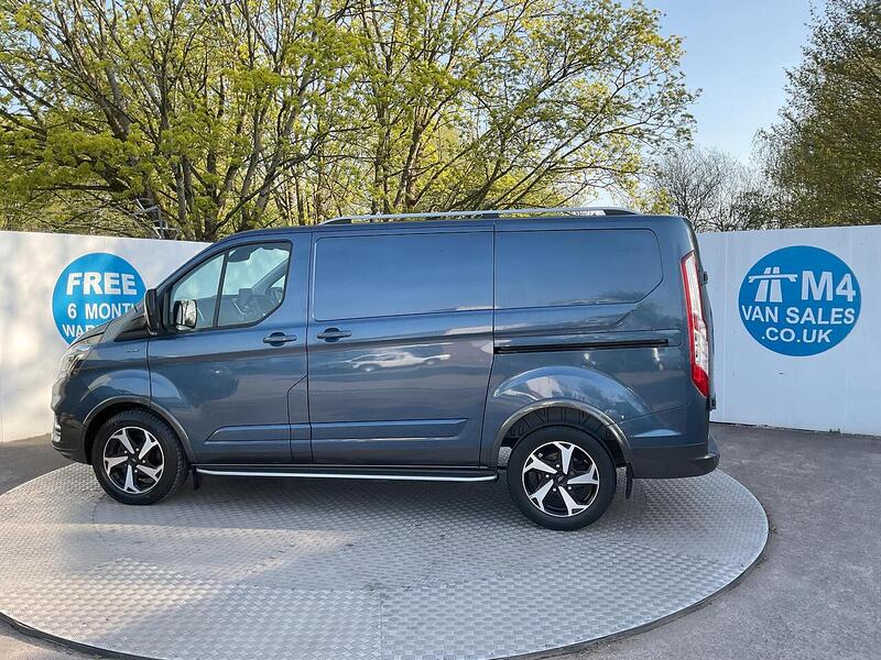 Ford 300 EcoBlue Active SWB L/R A/C Euro 6