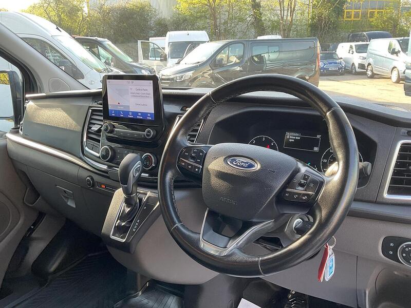 Ford 300 EcoBlue Active SWB L/R A/C Euro 6