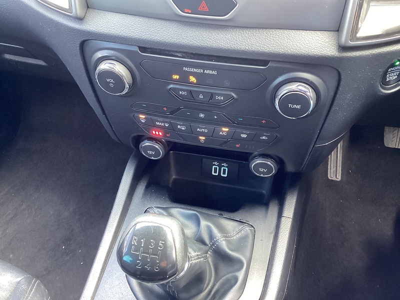 Ford EcoBlue Limited Crewcab 4X4 Euro 6 A/C **NO VAT**  NEW WET BELT
