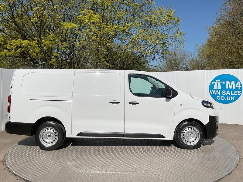 Vauxhall Turbo D 2900 Dynamic LWB L/R A/C Euro 6