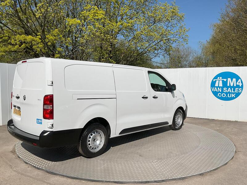 Vauxhall Turbo D 2900 Dynamic LWB L/R A/C Euro 6