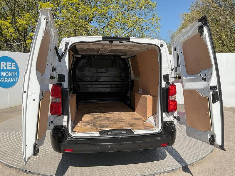 Vauxhall Turbo D 2900 Dynamic LWB L/R A/C Euro 6